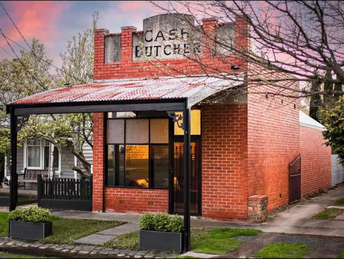 The Cash Butcher - Classy & Centrally Located Ballarat Exterior photo